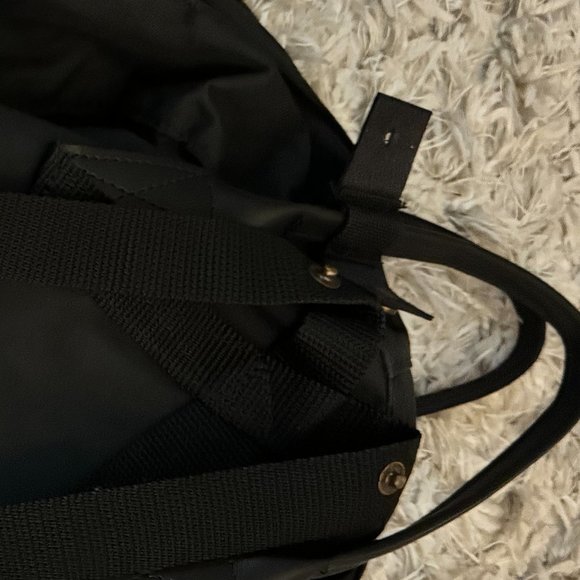 Fjallraven Kanken Backpack - Black - Price Drop $58 - Like NEW! - Unisex